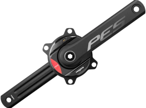 Magene PES Road Power Meter Crankset An angled Magene PES Road Power Meter Crankset with red logo on the power meter.