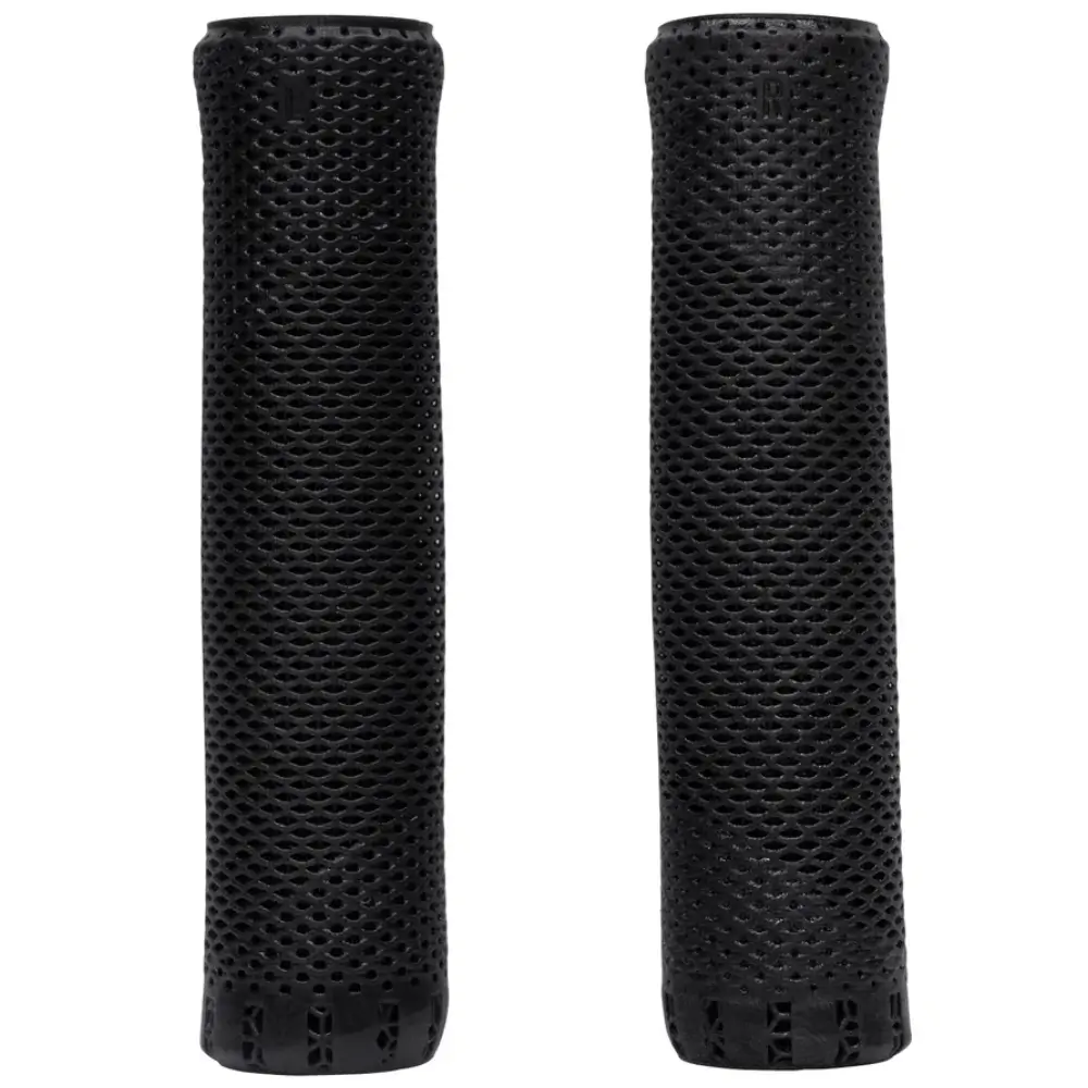A pair of black ENVE 3DXC Grips viewed straight on